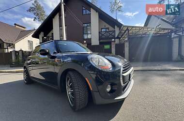 Хетчбек MINI Hatch 2016 в 