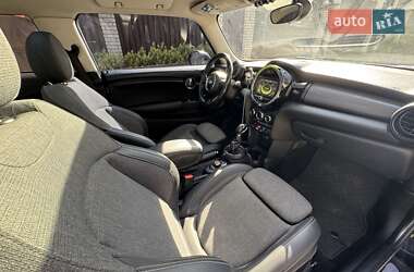 Хетчбек MINI Hatch 2016 в 