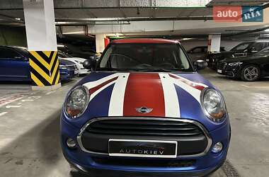 Хетчбек MINI Hatch 2016 в 