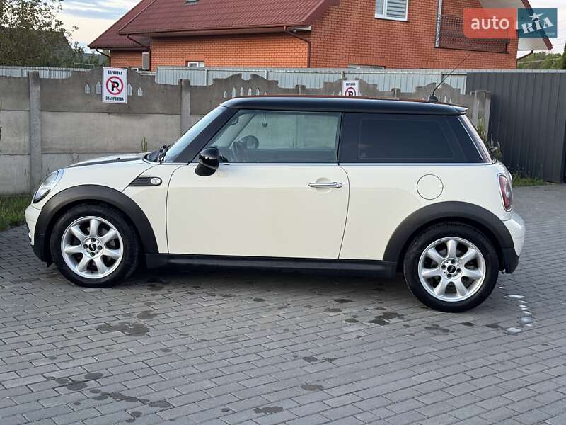 Хэтчбек MINI Hatch 2008 в Луцке
