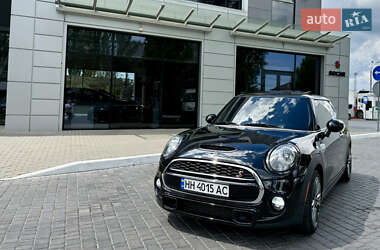 Хетчбек MINI Hatch 2019 в 