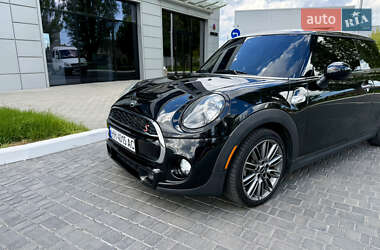 Хетчбек MINI Hatch 2019 в 