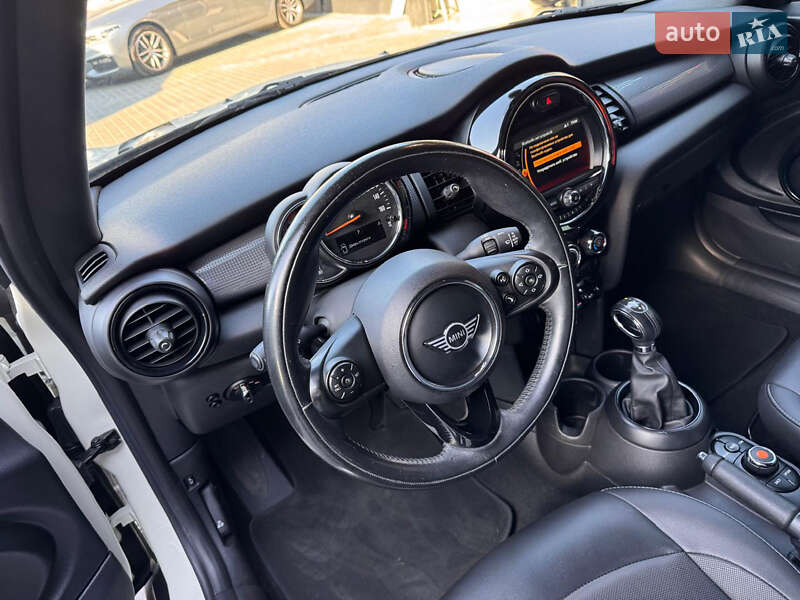 Хэтчбек MINI Hatch 2018 в Одессе