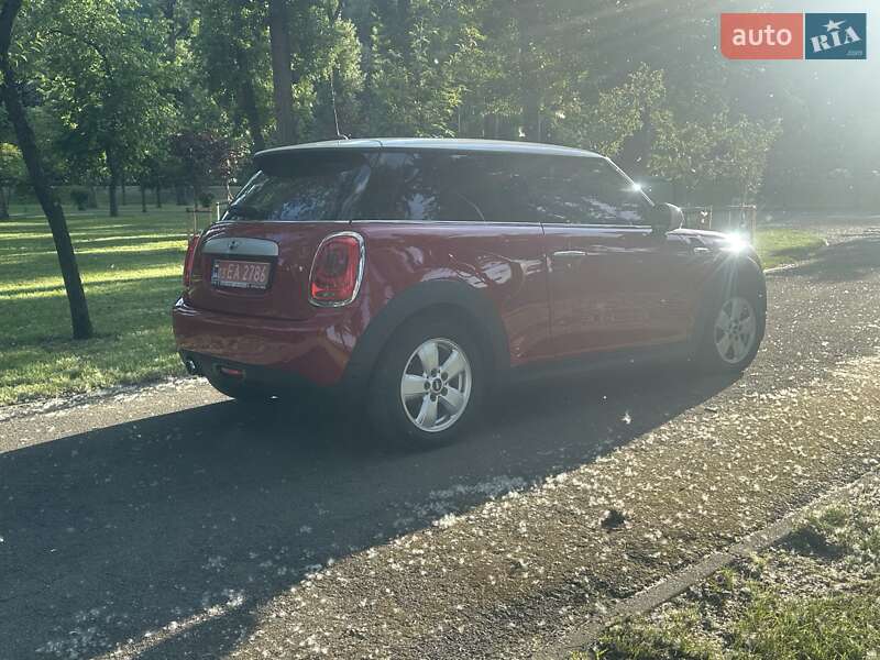 Хетчбек MINI Hatch 2015 в Києві