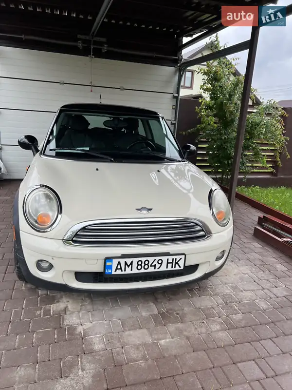 Хэтчбек MINI Hatch 2010 в 