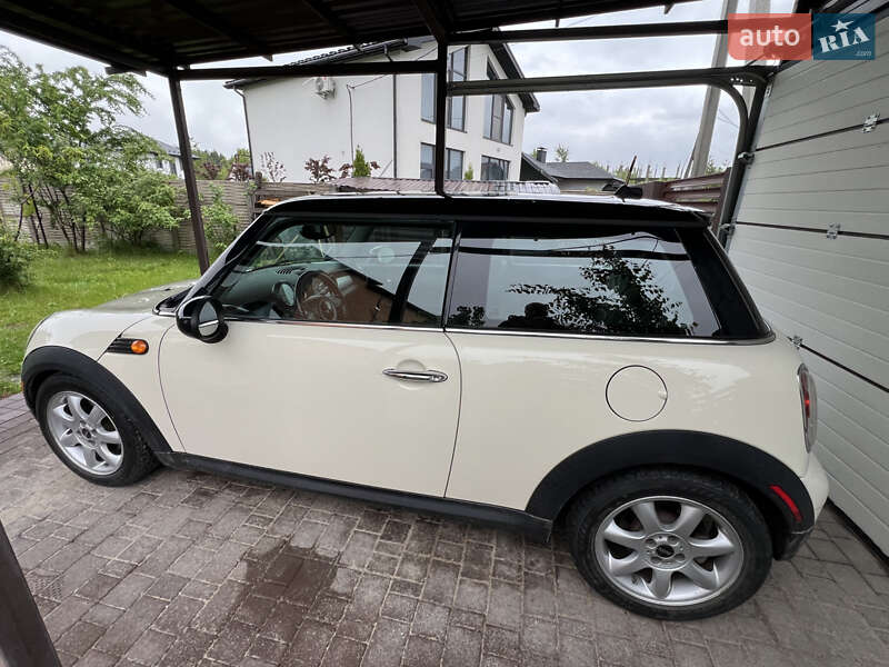 Хетчбек MINI Hatch 2010 в Житомирі