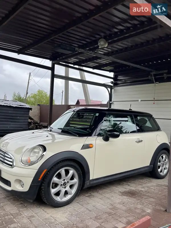 Хэтчбек MINI Hatch 2010 в 