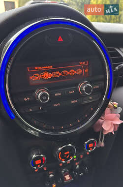 Хетчбек MINI Hatch 2015 в 