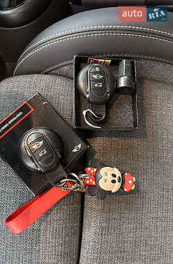 Хетчбек MINI Hatch 2015 в 