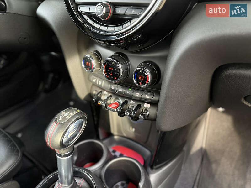 Хэтчбек MINI Hatch 2018 в Киеве фото 22 Хэтчбек MINI Hatch 2018 в Киеве