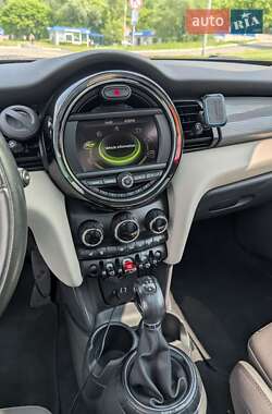 Хетчбек MINI Hatch 2015 в 