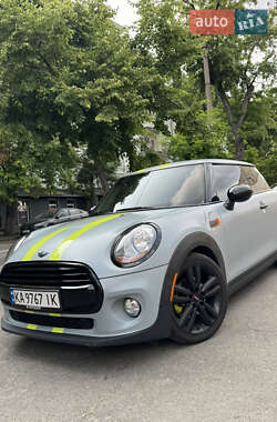 Хетчбек MINI Hatch 2016 в Києві