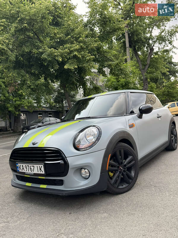 Хетчбек MINI Hatch 2016 в Києві