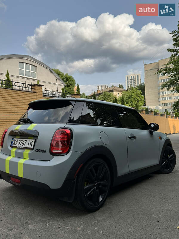 Хетчбек MINI Hatch 2016 в Києві