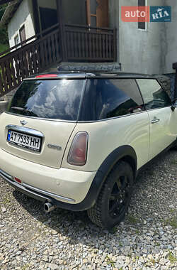 Хэтчбек MINI Hatch 2004 в 