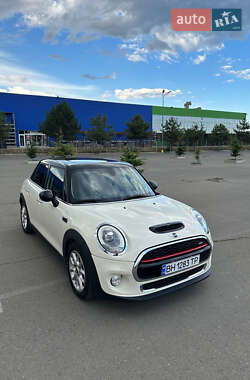 Хэтчбек MINI Hatch 2015 в 