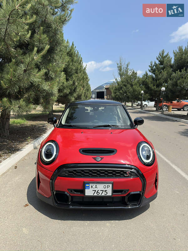 Хетчбек MINI Hatch 2023 в Києві