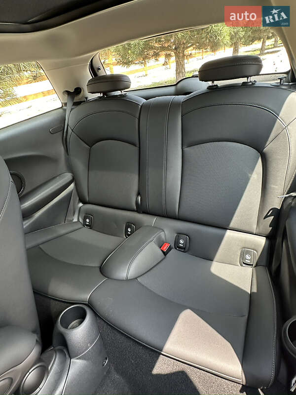 Хетчбек MINI Hatch 2023 в Києві фото 34 Хетчбек MINI Hatch 2023 в Києві