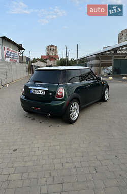 Хетчбек MINI Hatch 2012 в 
