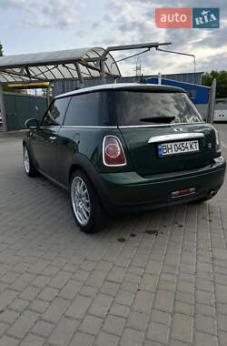 Хетчбек MINI Hatch 2012 в 
