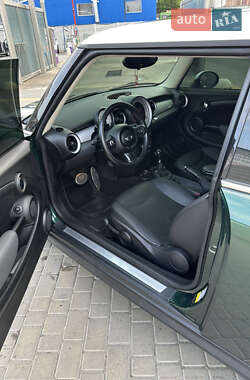 Хетчбек MINI Hatch 2012 в 