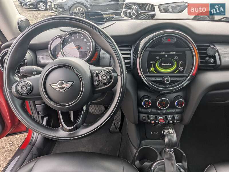 Хетчбек MINI Hatch 2015 в Києві