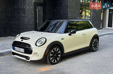 Хэтчбек MINI Hatch 2019 в Ужгороде