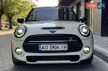 Хетчбек MINI Hatch 2019 в 