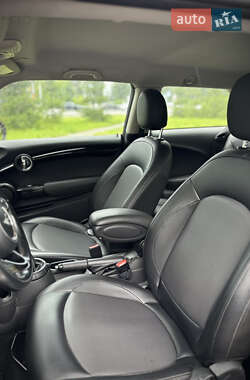 Хетчбек MINI Hatch 2015 в 