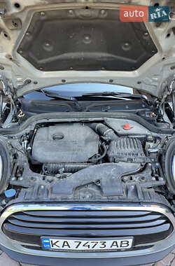 Хэтчбек MINI Hatch 2020 в Киеве