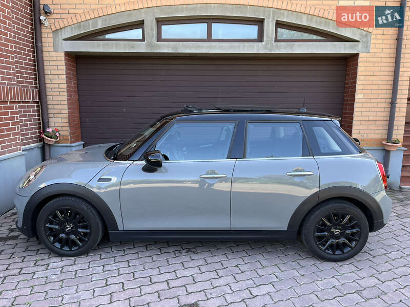 Хетчбек MINI Hatch 2020 в Києві