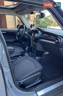 Хэтчбек MINI Hatch 2020 в Киеве