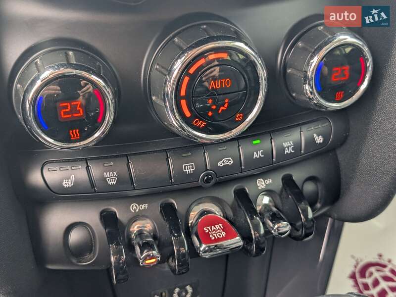 Хетчбек MINI Hatch 2017 в Києві