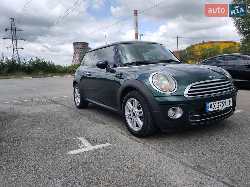 Хэтчбек MINI Hatch 2007 в 