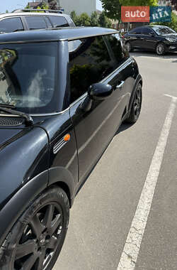 Хэтчбек MINI Hatch 2003 в 