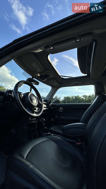Хэтчбек MINI Hatch 2014 в Чернигове