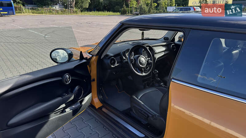 Хэтчбек MINI Hatch 2014 в Чернигове
