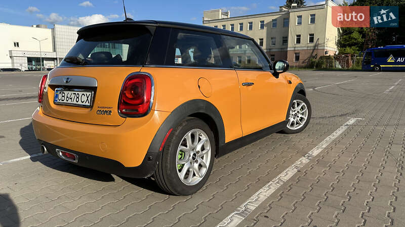 Хэтчбек MINI Hatch 2014 в Чернигове