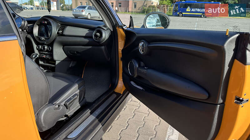 Хэтчбек MINI Hatch 2014 в Чернигове