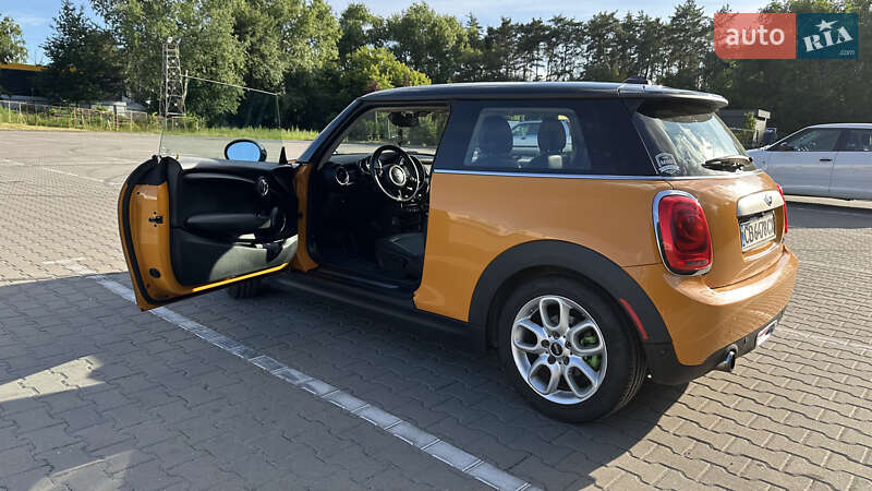 Хэтчбек MINI Hatch 2014 в Чернигове