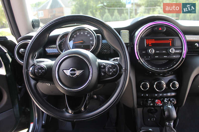 Хэтчбек MINI Hatch 2015 в Полтаве