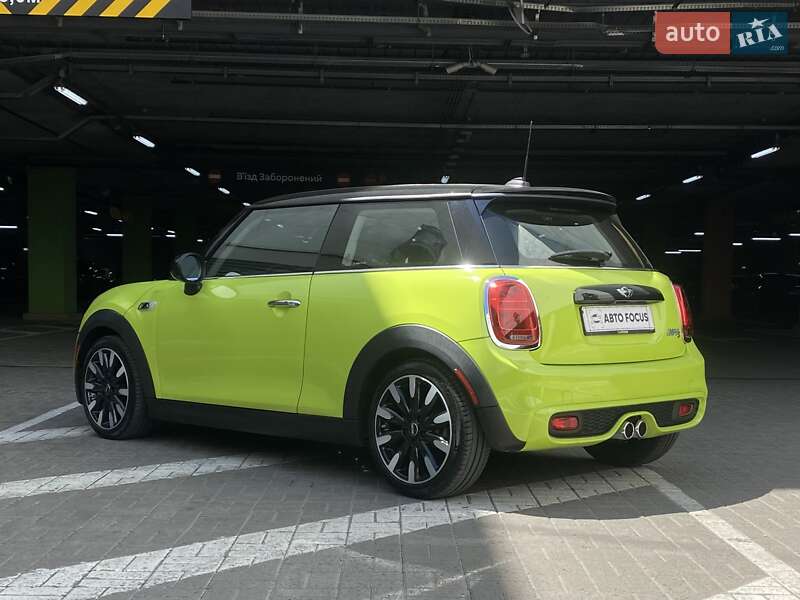 Хэтчбек MINI Hatch 2014 в Киеве