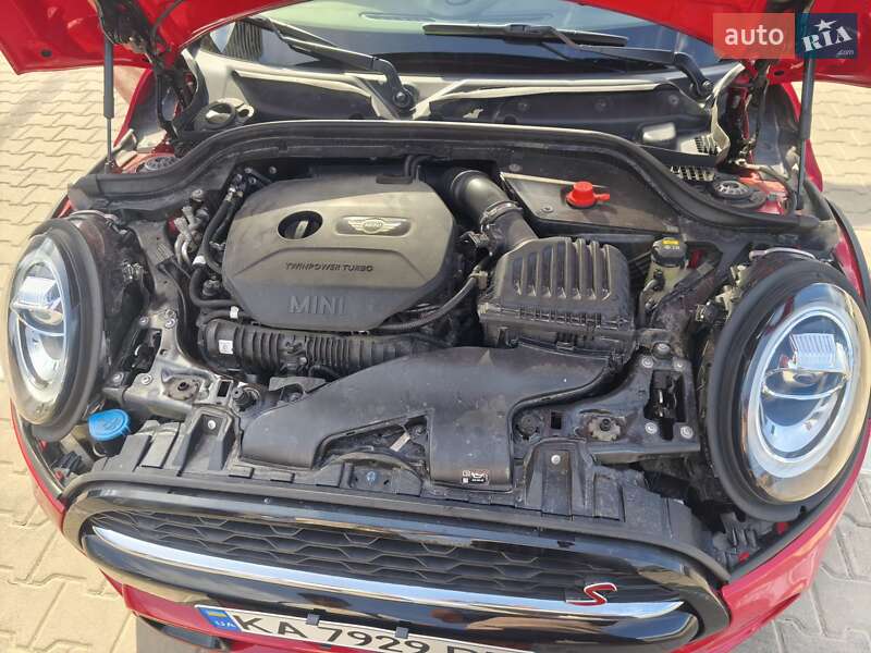 Хетчбек MINI Hatch 2018 в Києві