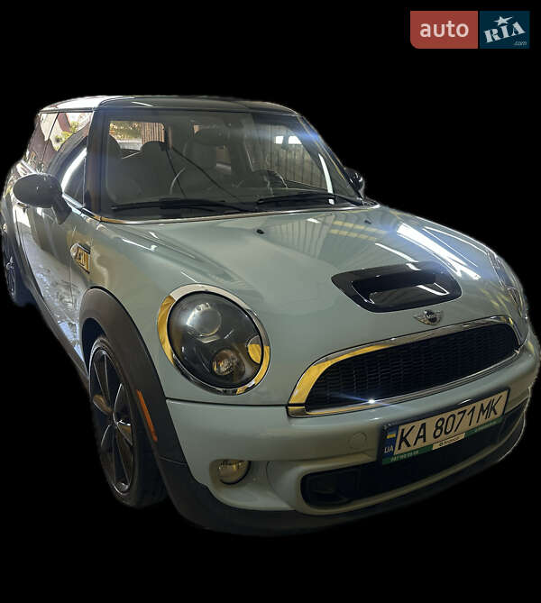 Хетчбек MINI Hatch 2013 в Києві