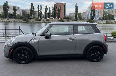 Хетчбек MINI Hatch 2019 в 