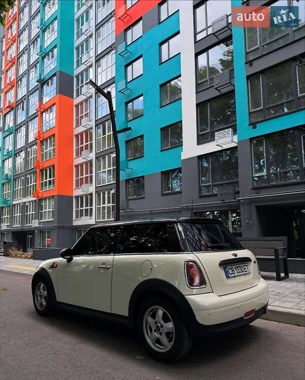 Хэтчбек MINI Hatch 2009 в Чернигове
