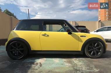 Хэтчбек MINI Hatch 2005 в 
