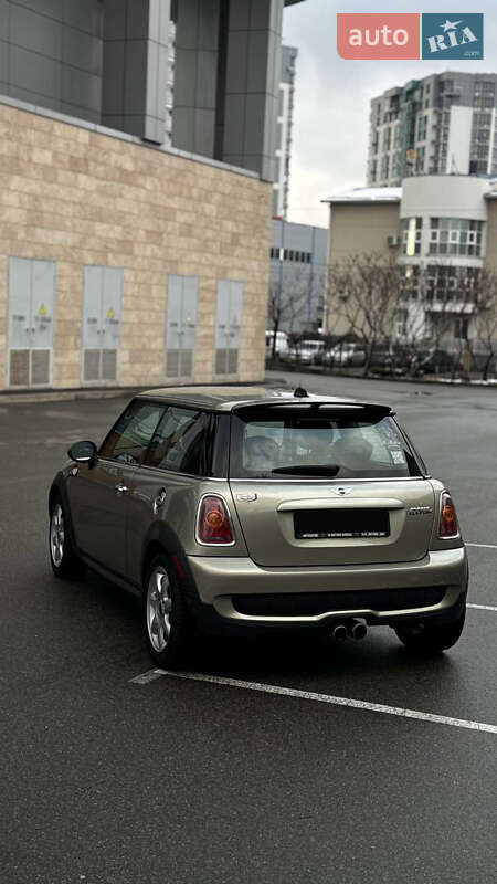 Хетчбек MINI Hatch 2010 в Києві
