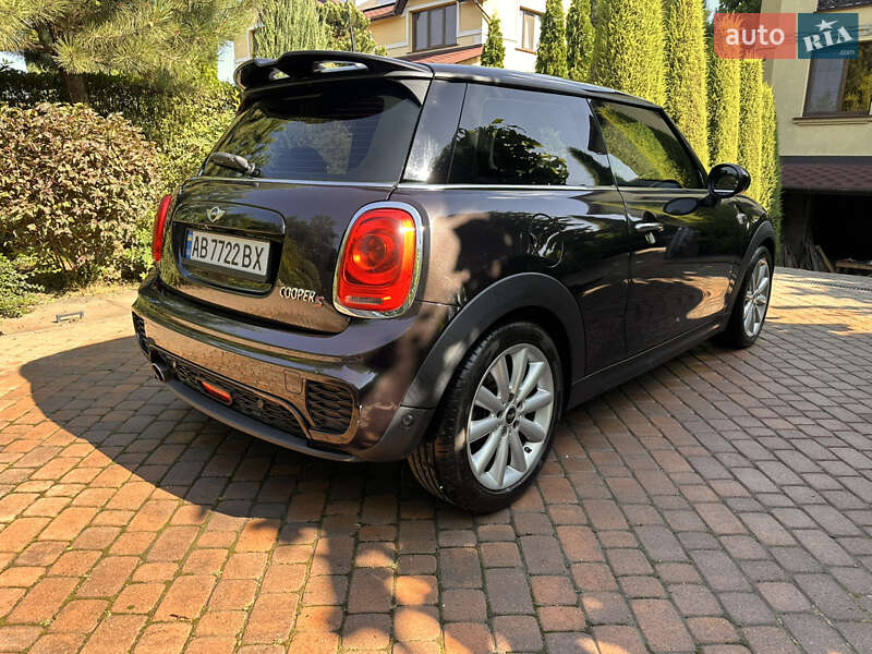 Хетчбек MINI Hatch 2015 в Вінниці