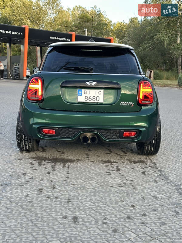 Хэтчбек MINI Hatch 2015 в Полтаве